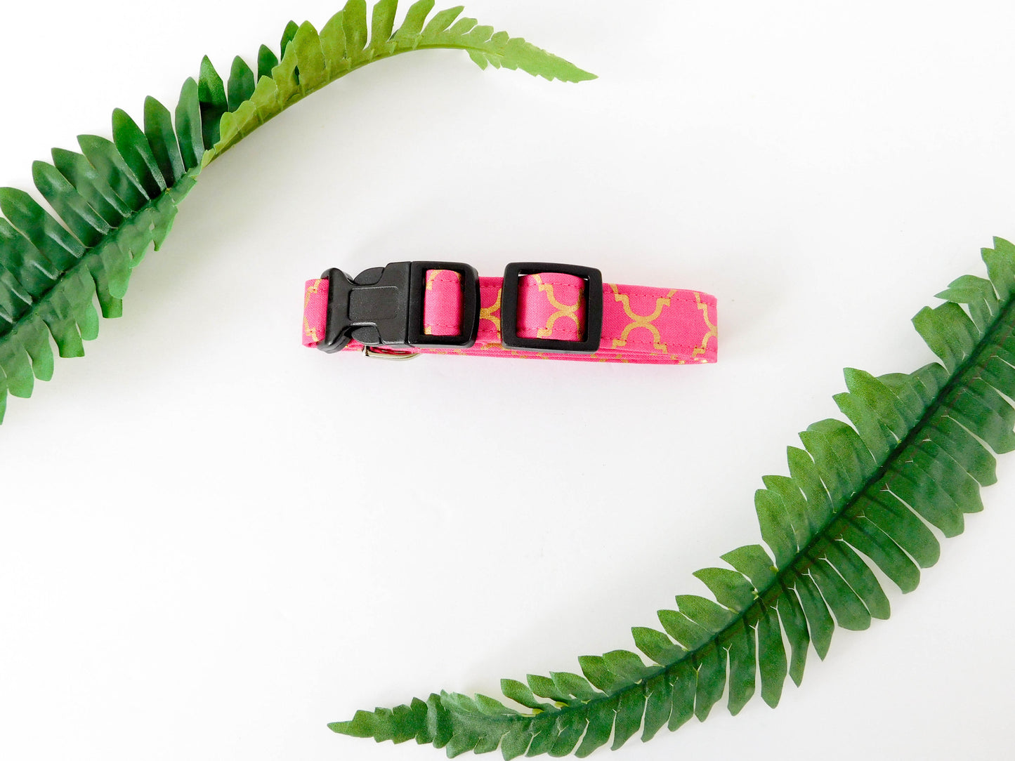 Pink and Gold Quatrefoil Collar - Charlotte's Pet