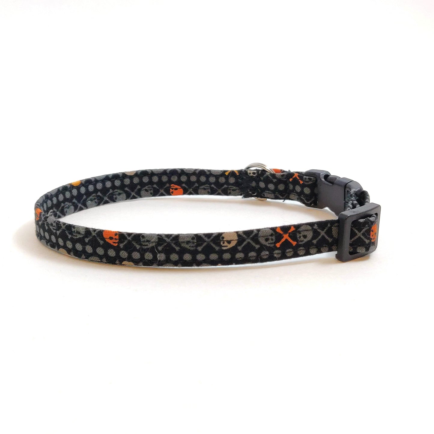 Skull and bones Dog Collar/ Cat Collar