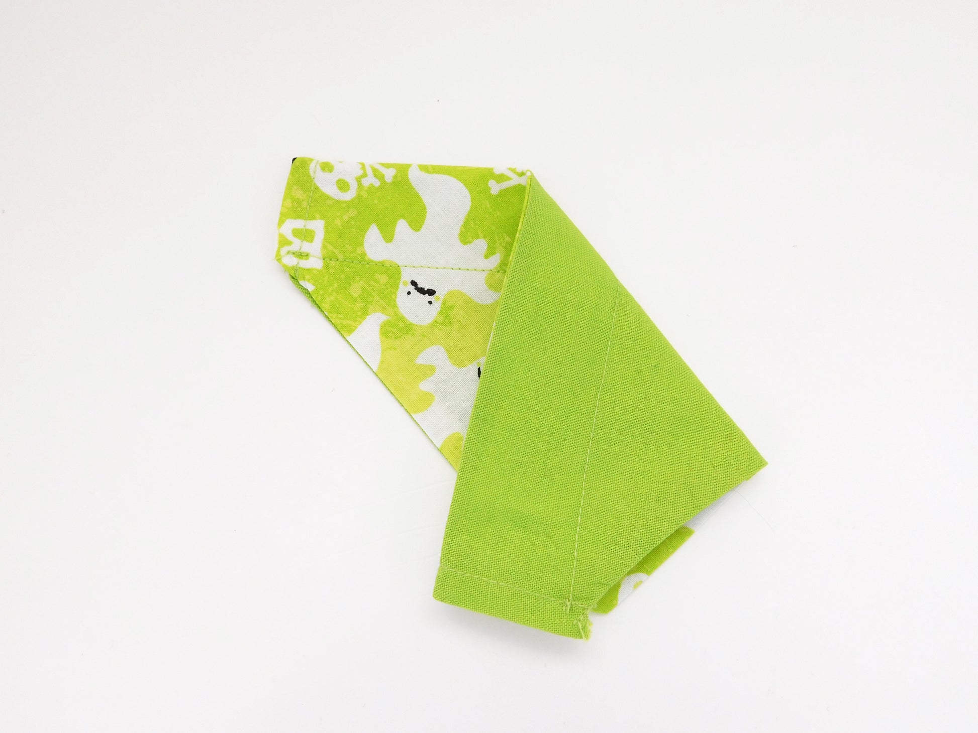 Green Beware Bandana - Charlotte's Pet