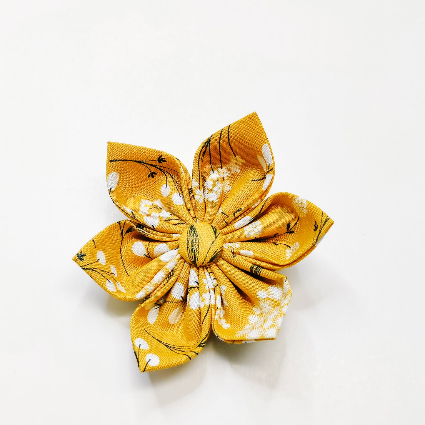 Golden Stems Dog & Cat Bow Tie/ Collar Flower