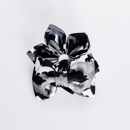 Cookies and Cream Bats Dog & Cat Bow Tie/Collar Flower