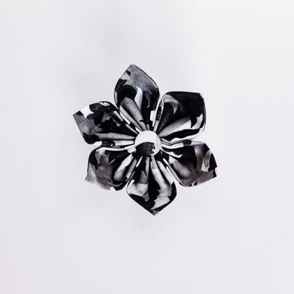 Cookies and Cream Bats Dog & Cat Bow Tie/Collar Flower