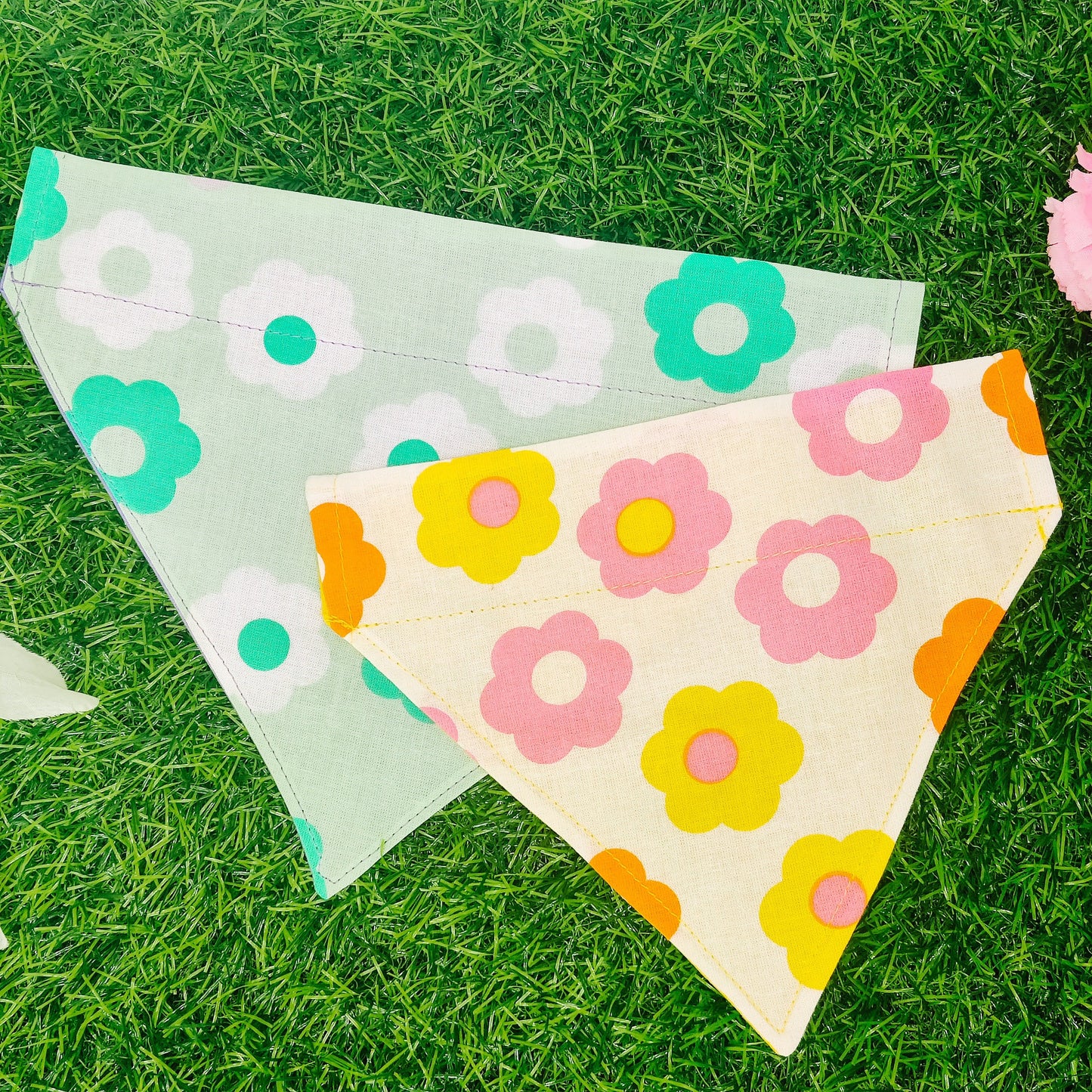 Green Groovy Daisies Dog Bandana & Cat Bandana