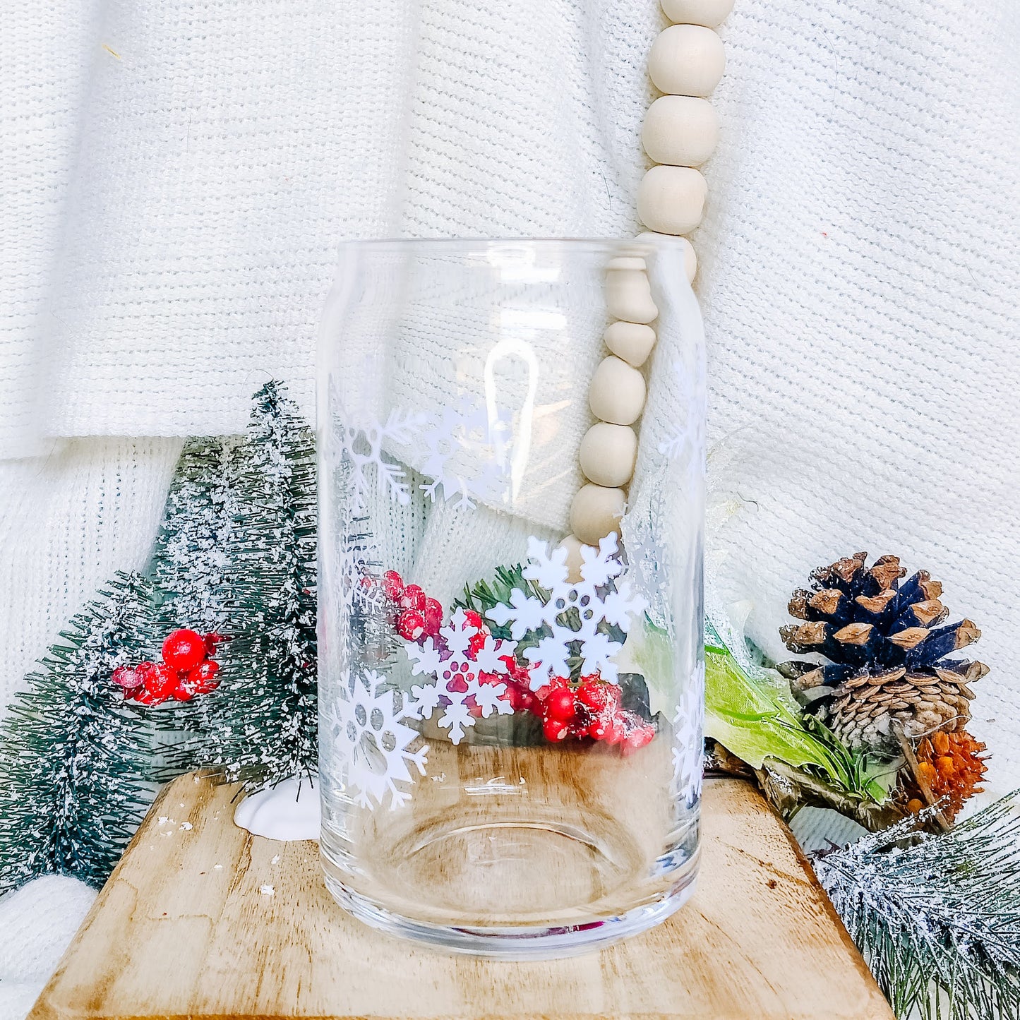 Paw Print Snowflakes Can Glass Cup